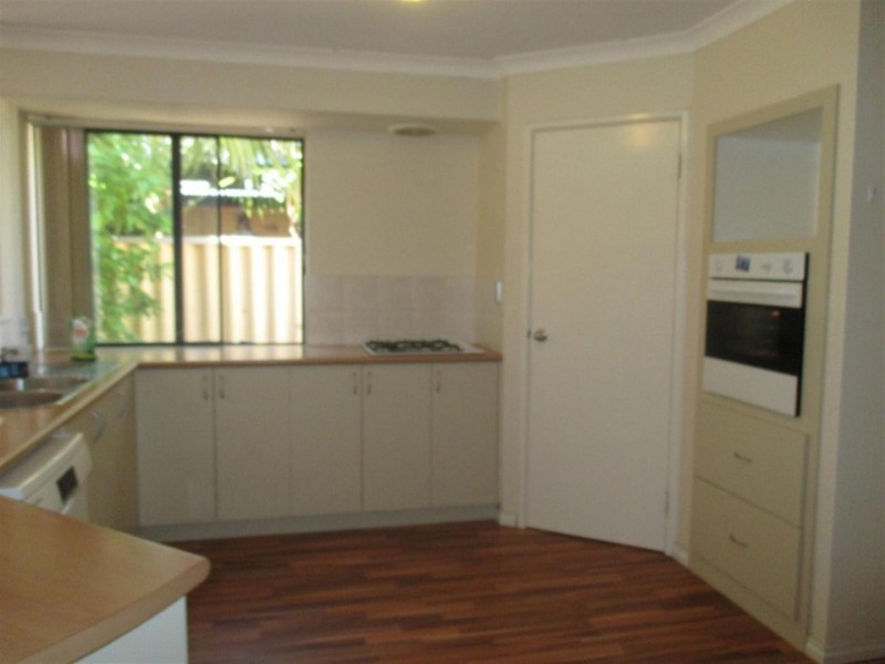 15 Merida Loop, Port Kennedy WA 6172