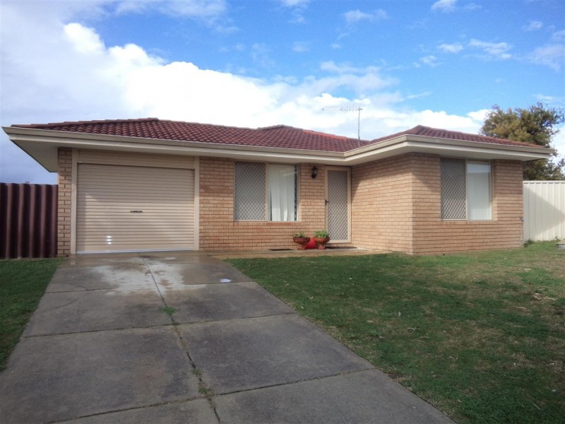 8 Fox Close, Waikiki WA 6169