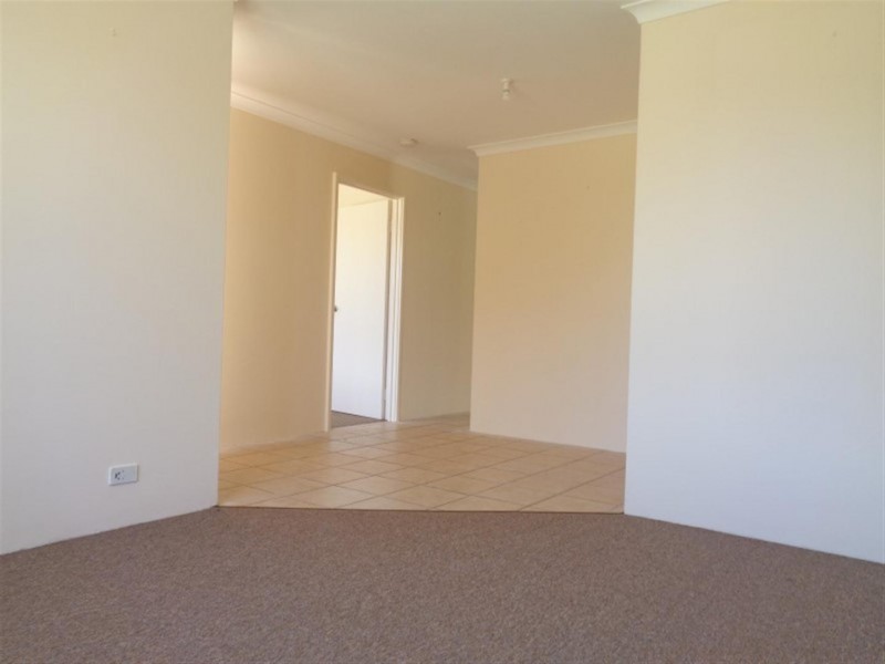 8 Fox Close, Waikiki WA 6169