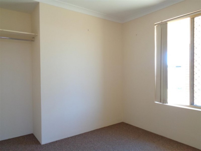 8 Fox Close, Waikiki WA 6169