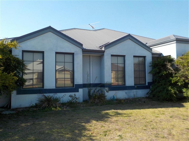 45 Boyle Avenue, Rockingham WA 6168