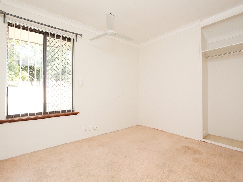 6 Jubilee Drive, Waikiki WA 6169