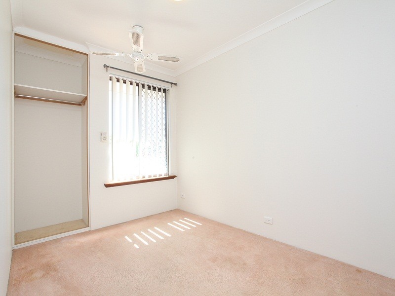 6 Jubilee Drive, Waikiki WA 6169