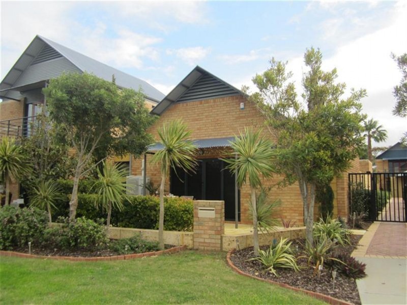 13/20 Lake Street, Rockingham WA 6168