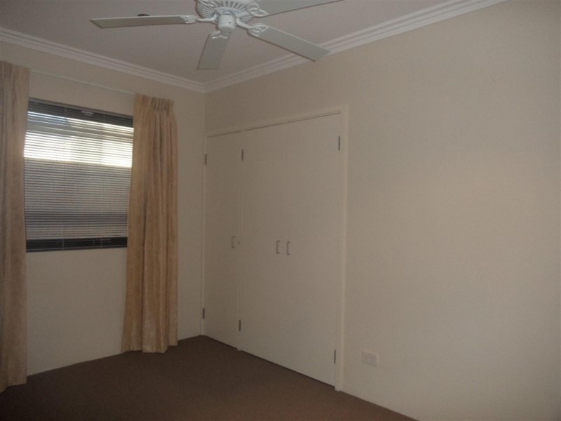 13/20 Lake Street, Rockingham WA 6168