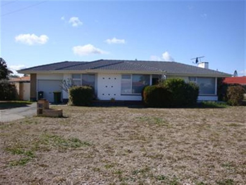 14 Dolphin Road, Safety Bay WA 6169