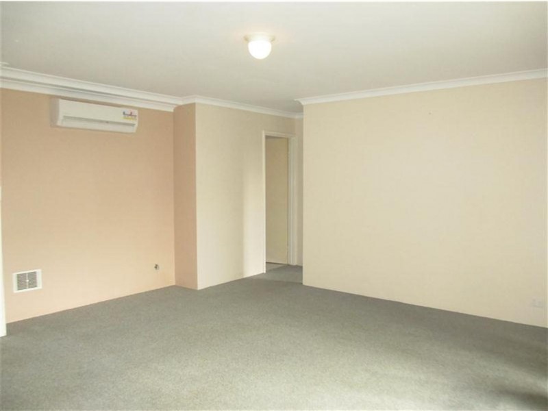 2/25 Ashford Avenue, Rockingham WA 6168