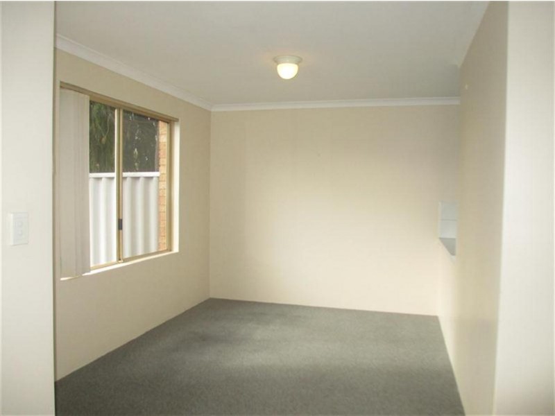 2/25 Ashford Avenue, Rockingham WA 6168