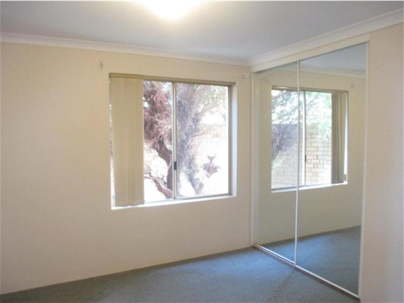 2/25 Ashford Avenue, Rockingham WA 6168