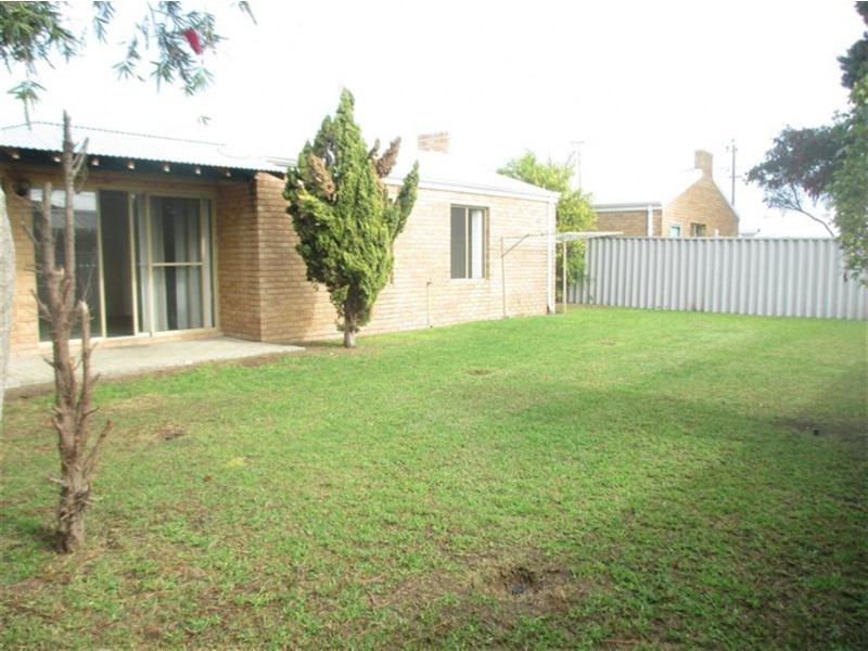 2/25 Ashford Avenue, Rockingham WA 6168