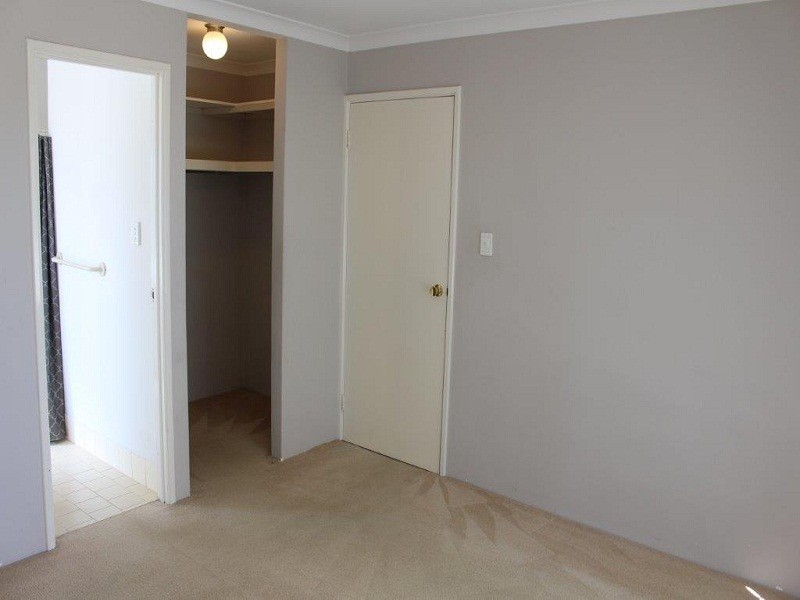 2/25 Penang Loop, Warnbro WA 6169