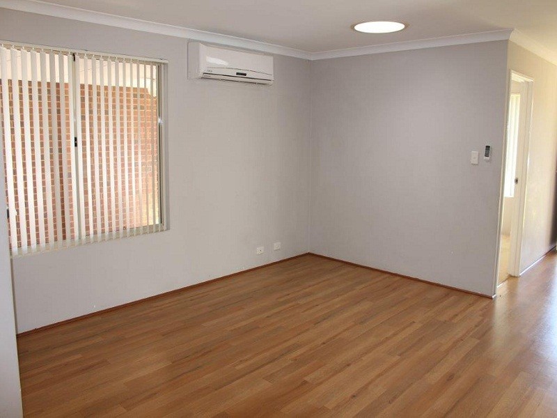 2/25 Penang Loop, Warnbro WA 6169