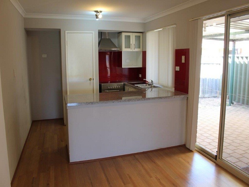 2/25 Penang Loop, Warnbro WA 6169