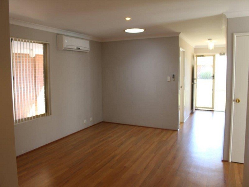 2/25 Penang Loop, Warnbro WA 6169