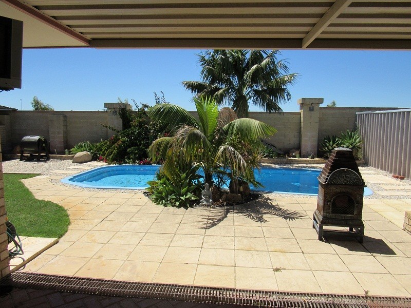 12  Alicante Mews, Secret Harbour WA 6173