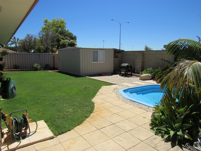 12  Alicante Mews, Secret Harbour WA 6173