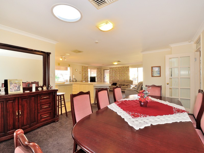 6  Portsea Place, Cooloongup WA 6168