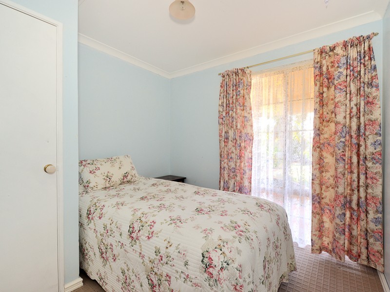 6  Portsea Place, Cooloongup WA 6168