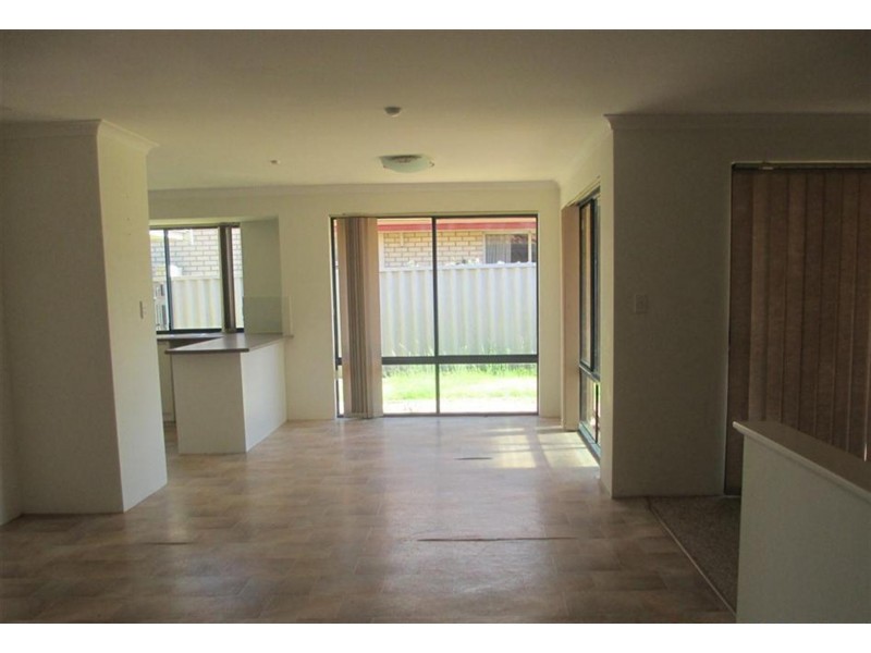 22 Morfontaine Parade, Port Kennedy WA 6172