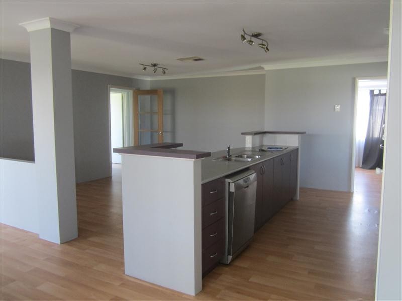 13 Noosa Drive, Secret Harbour WA 6173