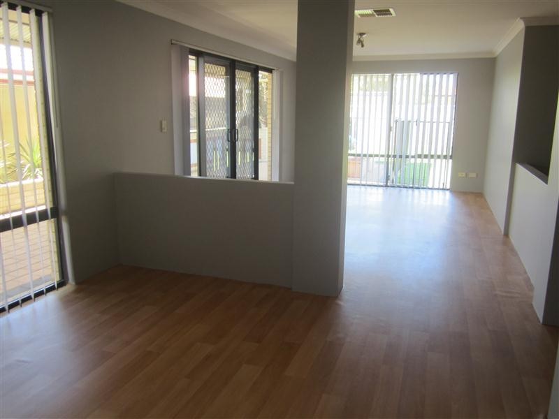 13 Noosa Drive, Secret Harbour WA 6173