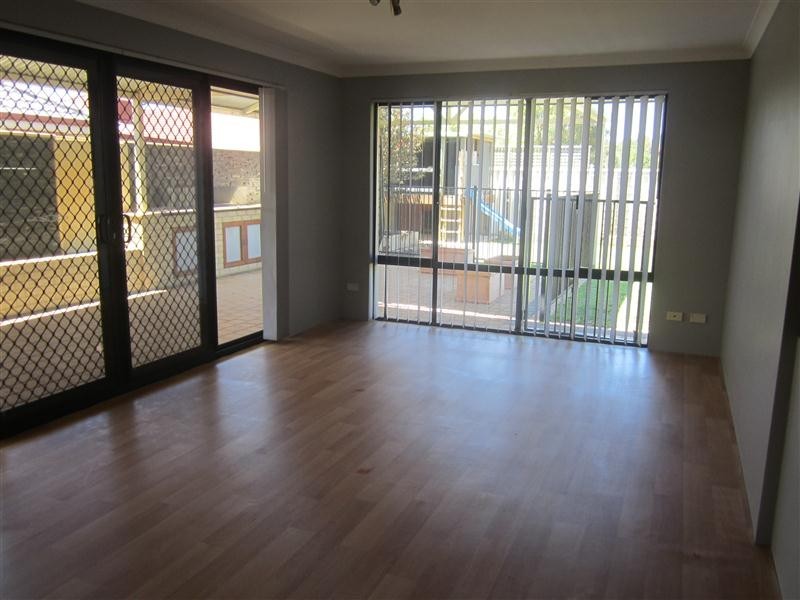 13 Noosa Drive, Secret Harbour WA 6173