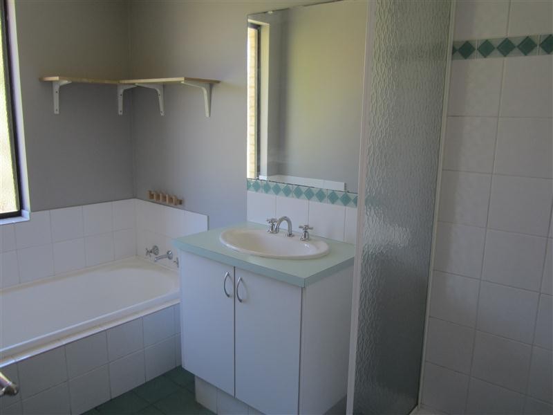 13 Noosa Drive, Secret Harbour WA 6173