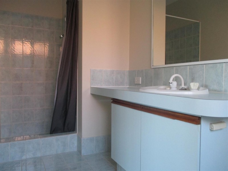 77 Parkland Drive, Warnbro WA 6169