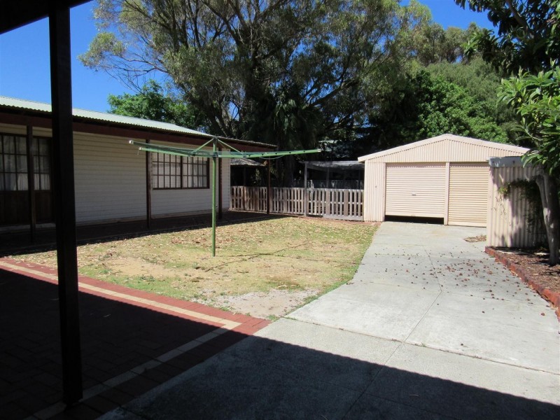 551 Safety Bay Road, Waikiki WA 6169