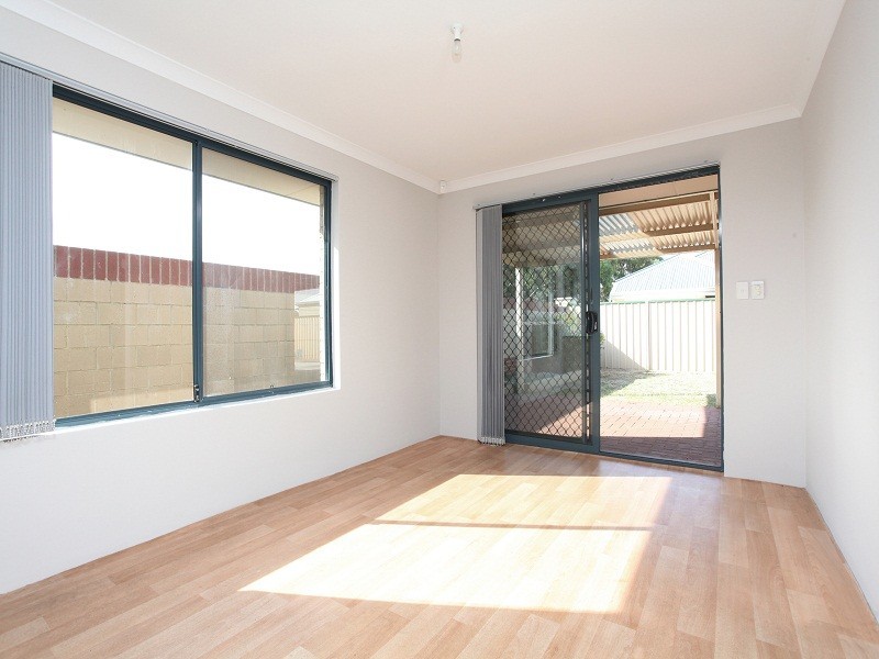 32 Wittecarra Crescent, Port Kennedy WA 6172