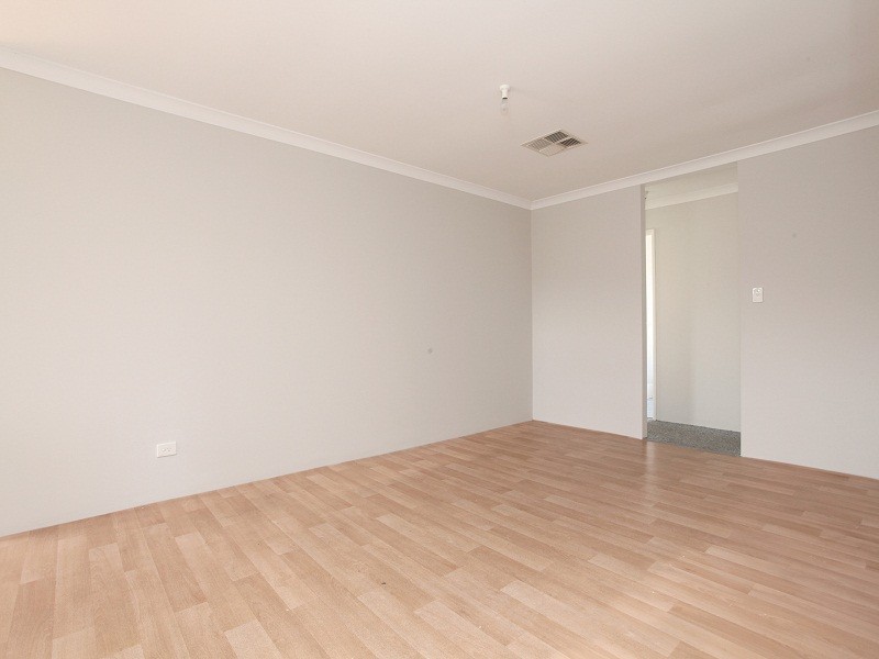 32 Wittecarra Crescent, Port Kennedy WA 6172