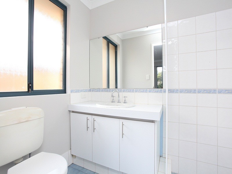 32 Wittecarra Crescent, Port Kennedy WA 6172