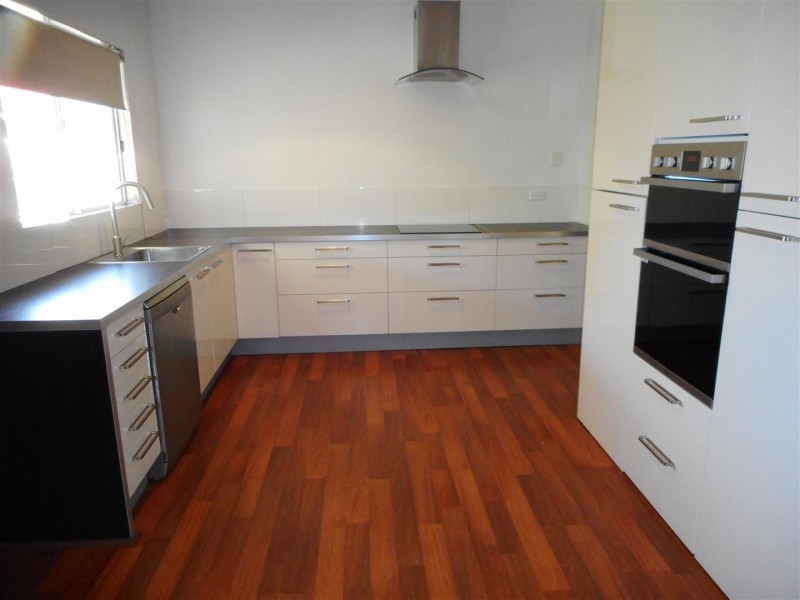 210 Safety Bay Road, Safety Bay WA 6169