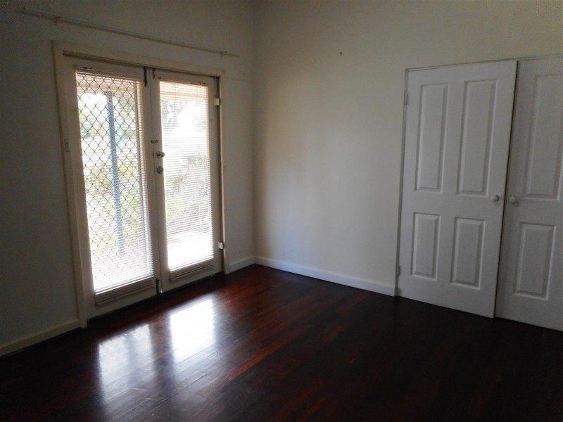 210 Safety Bay Road, Safety Bay WA 6169