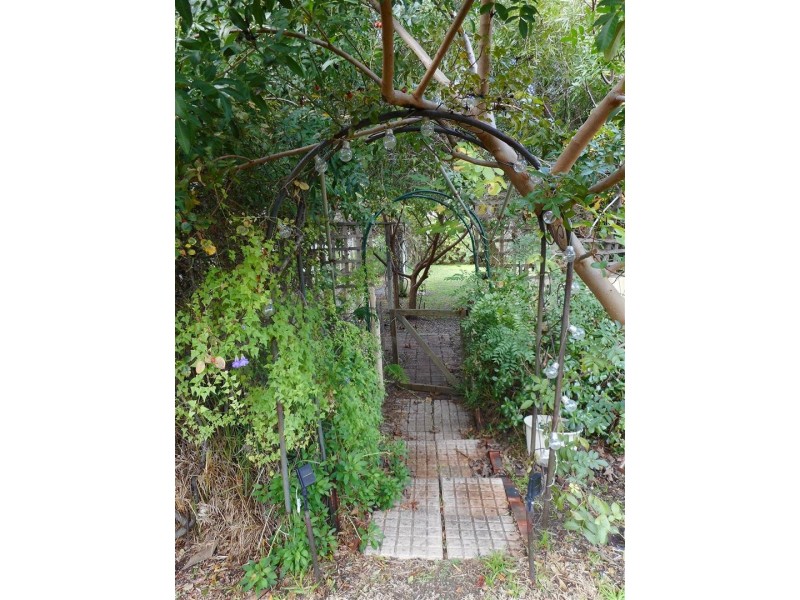 210 Safety Bay Road, Safety Bay WA 6169