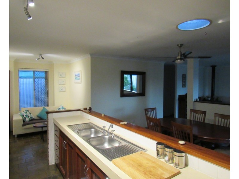 2 Brighton Close, Warnbro WA 6169