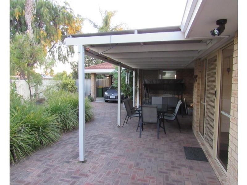 2 Brighton Close, Warnbro WA 6169
