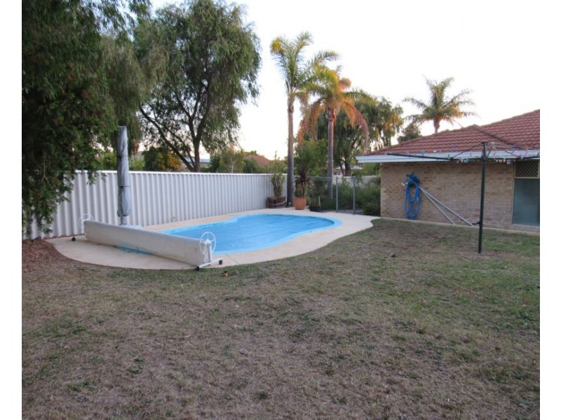 2 Brighton Close, Warnbro WA 6169