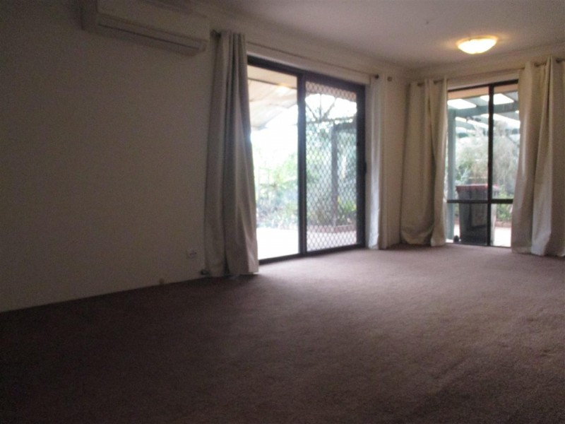 4 Elswick Street, Safety Bay WA 6169