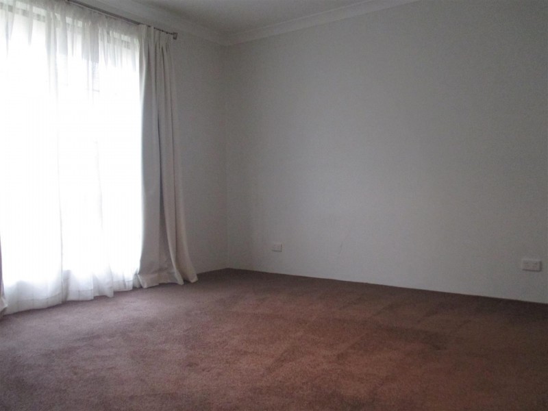 4 Elswick Street, Safety Bay WA 6169