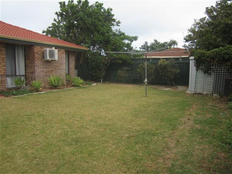 4 Elswick Street, Safety Bay WA 6169