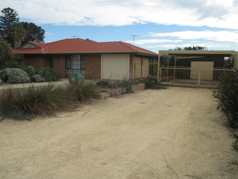 4 Elswick Street, Safety Bay WA 6169