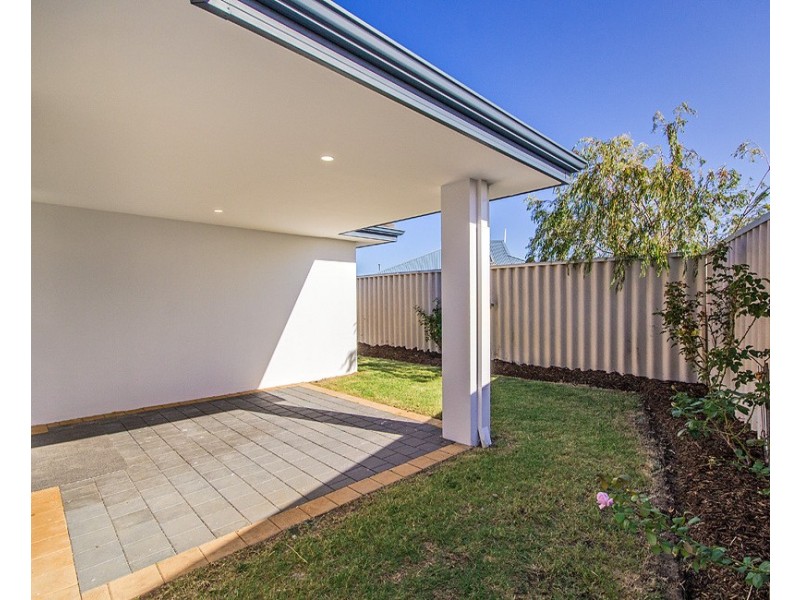 8 Newfound Street, Secret Harbour WA 6173