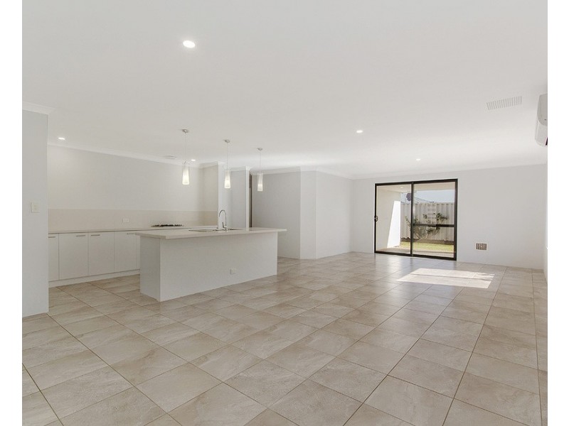 8 Newfound Street, Secret Harbour WA 6173