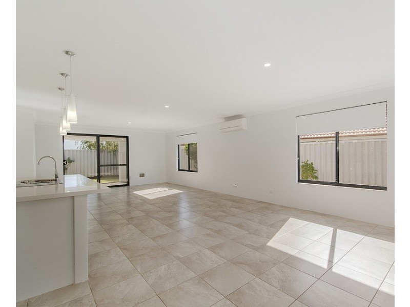 8 Newfound Street, Secret Harbour WA 6173