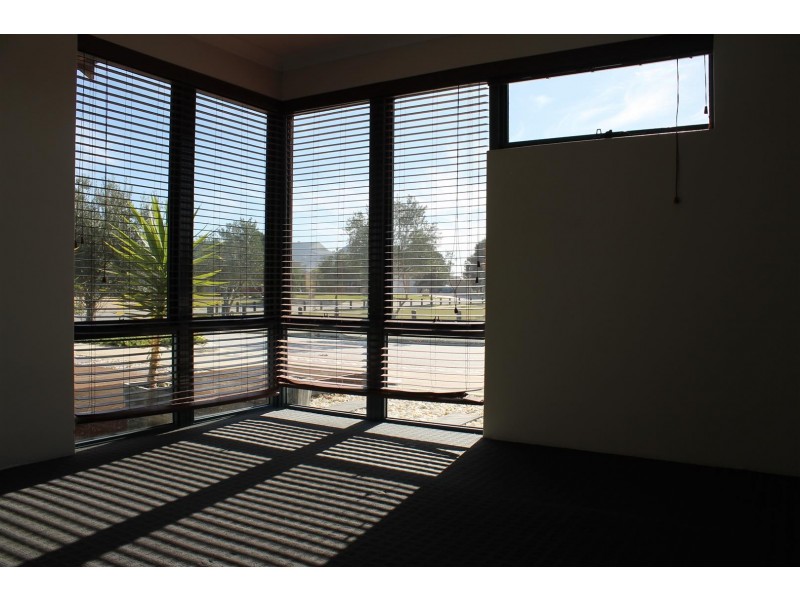 4 Rhapsody Close, Shoalwater WA 6169