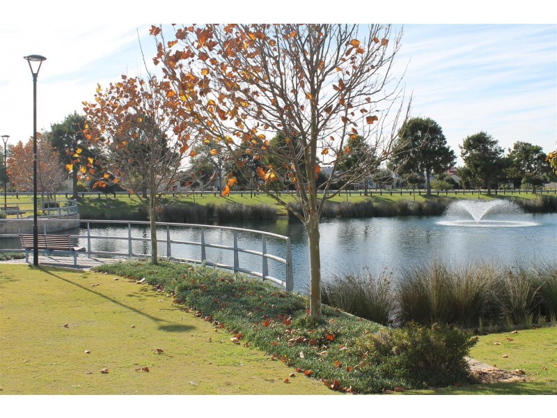 4 Rhapsody Close, Shoalwater WA 6169