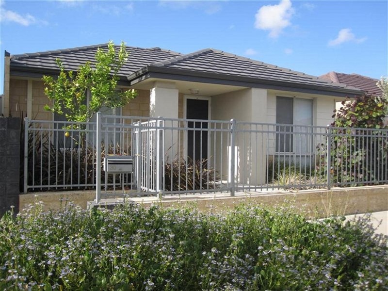 30 Kalli Street, Golden Bay WA 6174