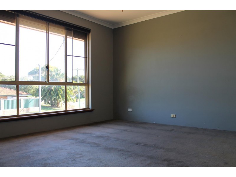 4 Bideford Street, Warnbro WA 6169