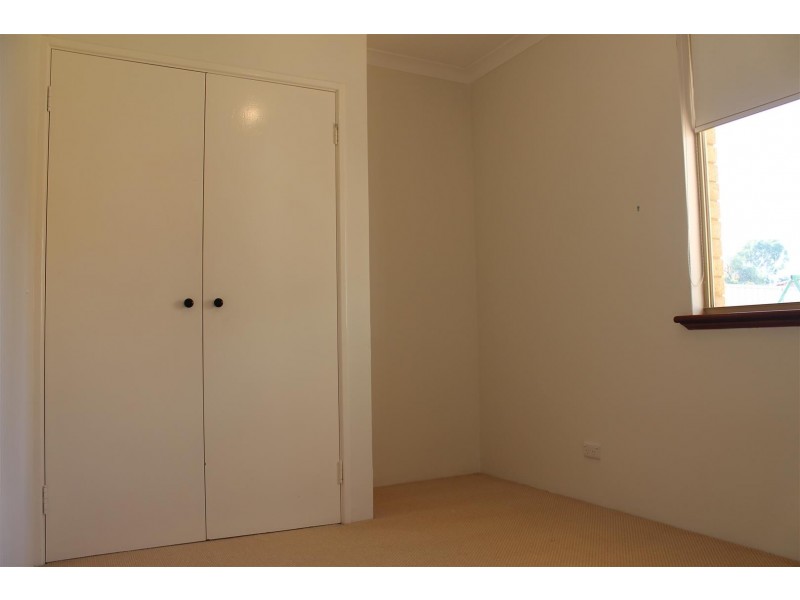 4 Bideford Street, Warnbro WA 6169